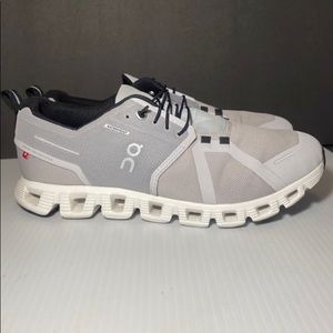 On Cloud 5 waterproof Running Shoes size 11